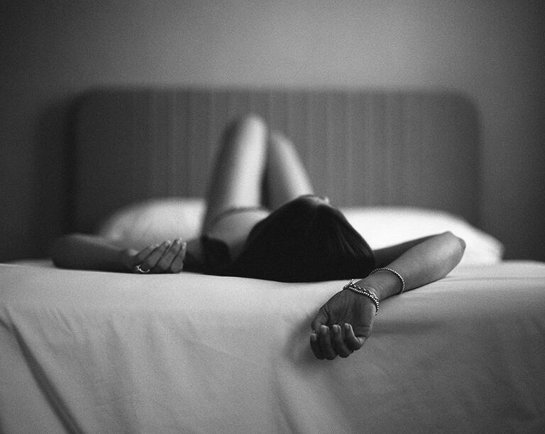 black and white boudoir film pictures